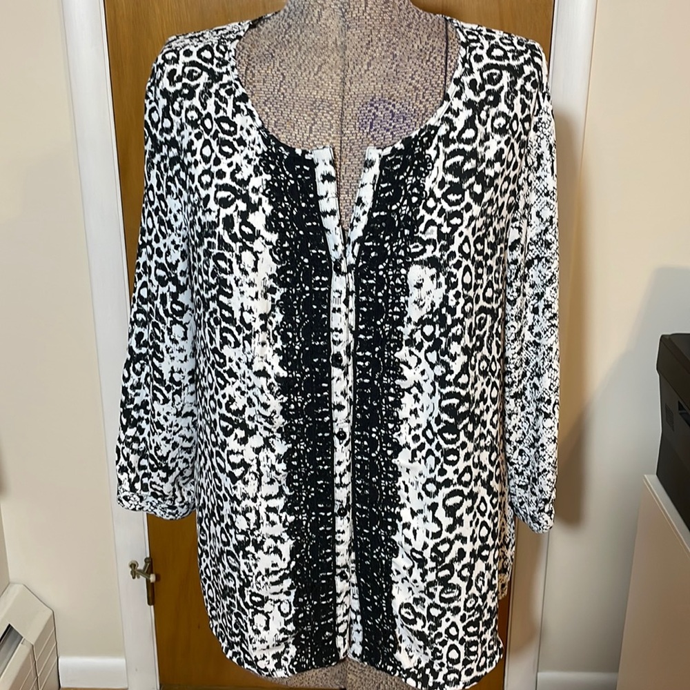 Laura Ashley Womens Petite XL XLP Black and White Blouse 3/4 Sleeves